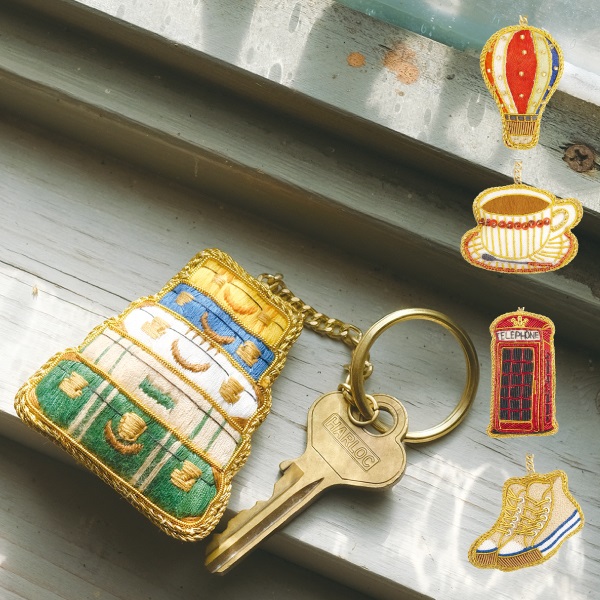 ラブリーチャーム（ザリ刺繍） 